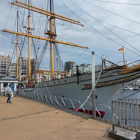 Bonelly Ostende